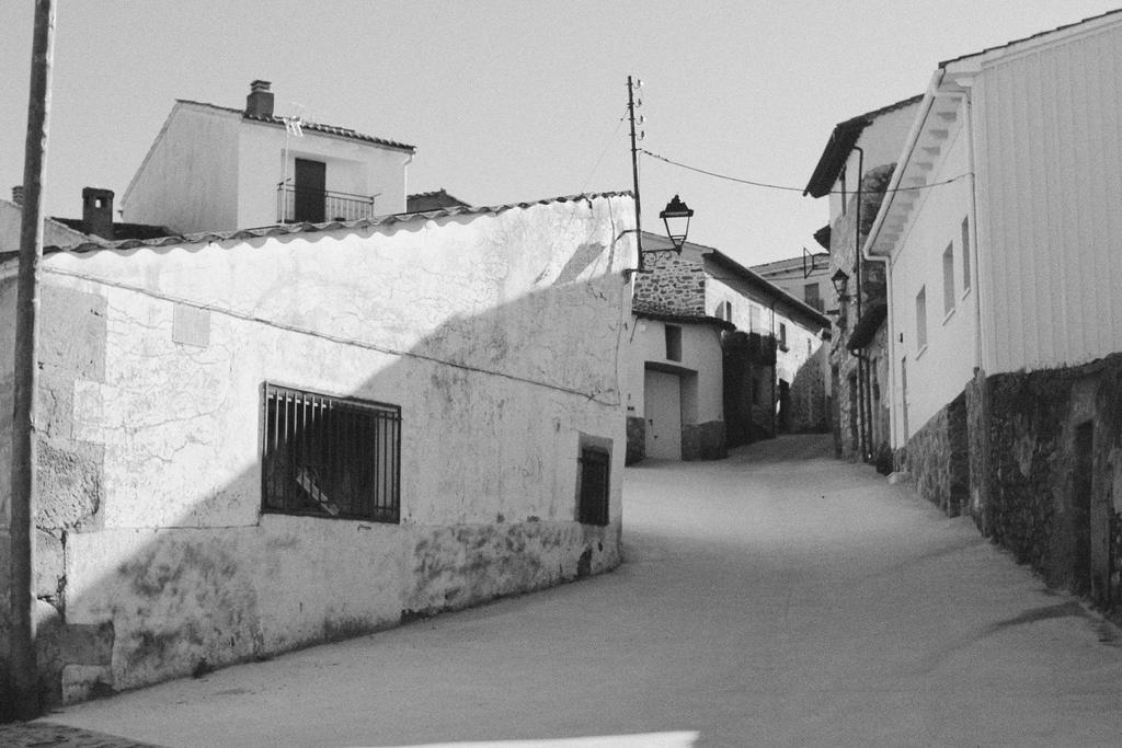 Perales del Puerto La Grulla Dorada 게스트하우스 외부 사진
